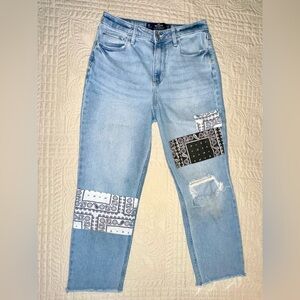 Hollister Light Blue Jeans ULTRA HIGH-RISE MOM JEAN
